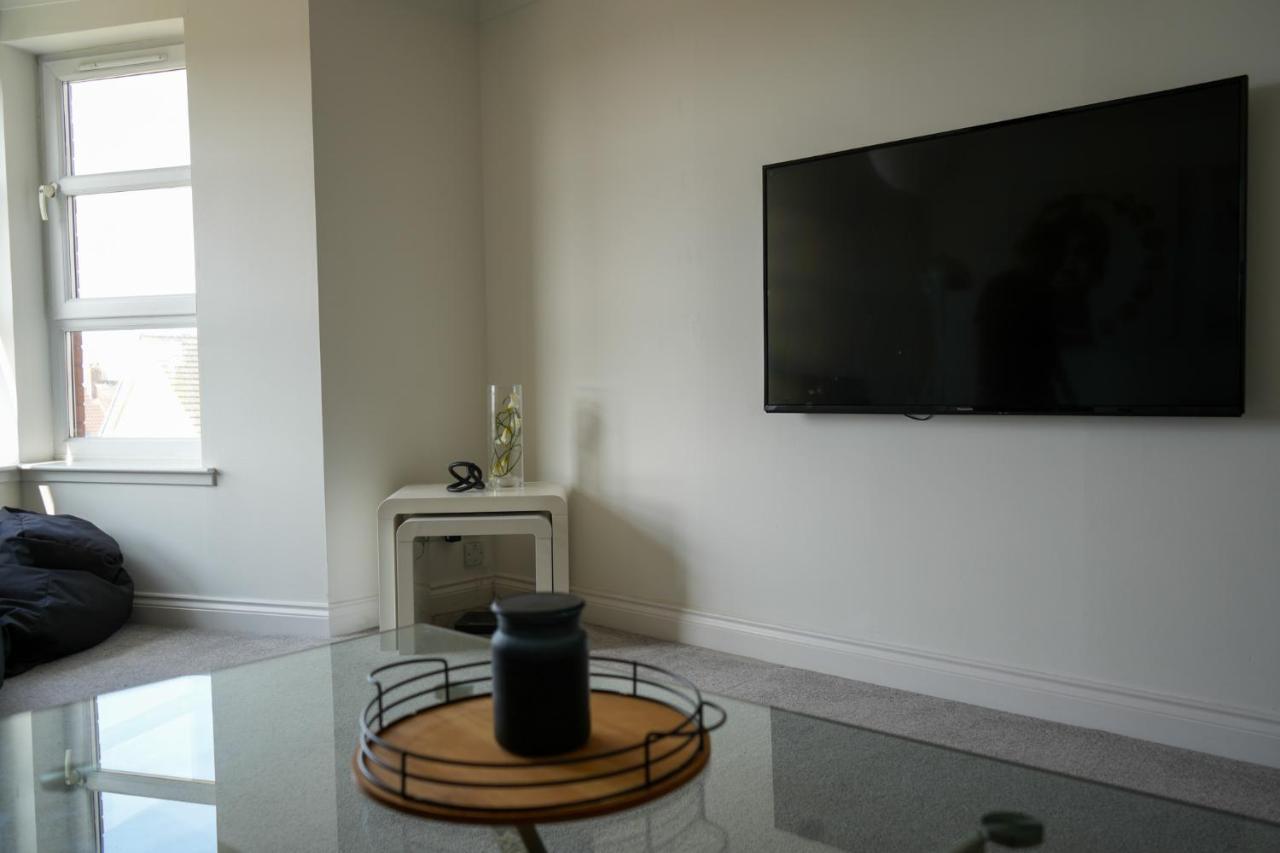 Modern Apartment Ayr Town Centre Prestwick Exteriör bild